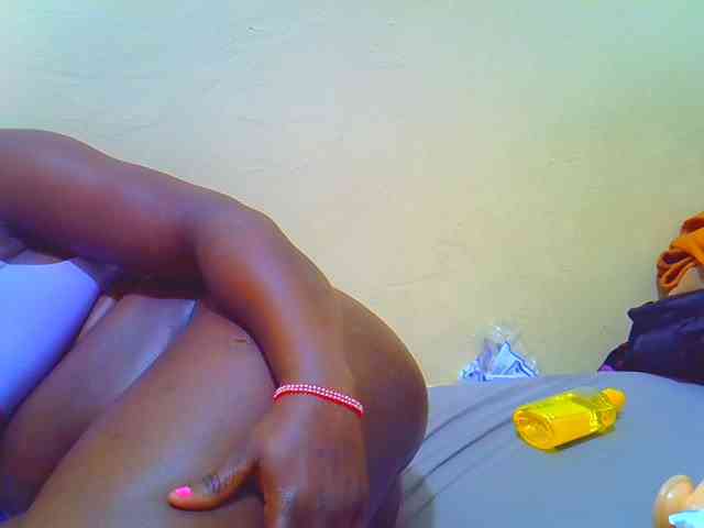 Molly-22 webcam
