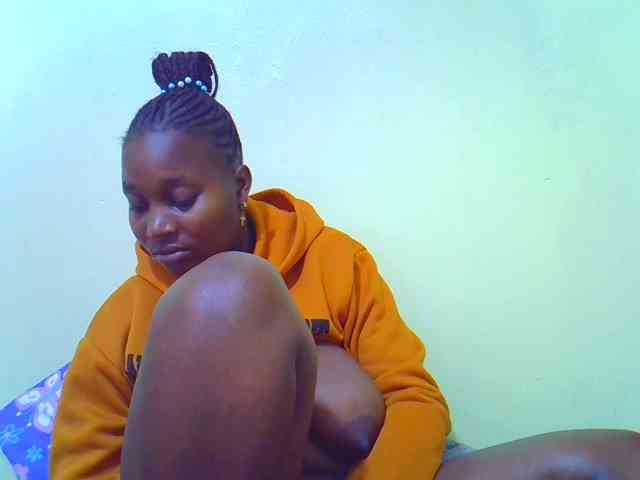 Molly-22 webcam