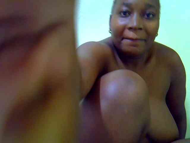 Molly-22 webcam