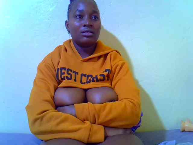 Molly-22 webcam
