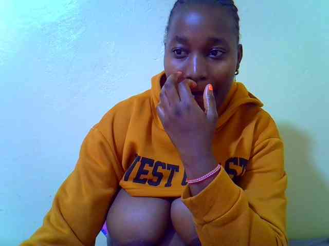Molly-22 webcam