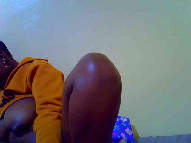 Molly-22 webcam