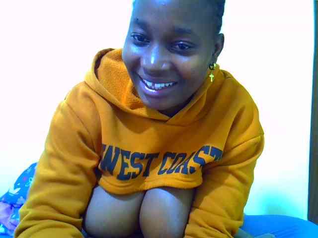 Molly-22 webcam