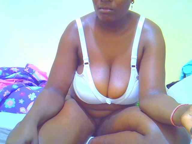 Molly-22 webcam