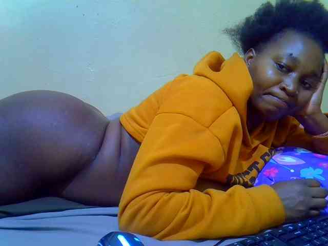 Molly-22 webcam