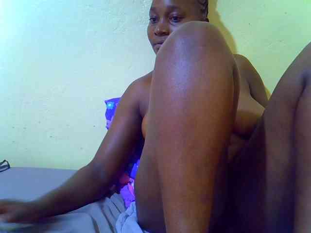 Molly-22 webcam