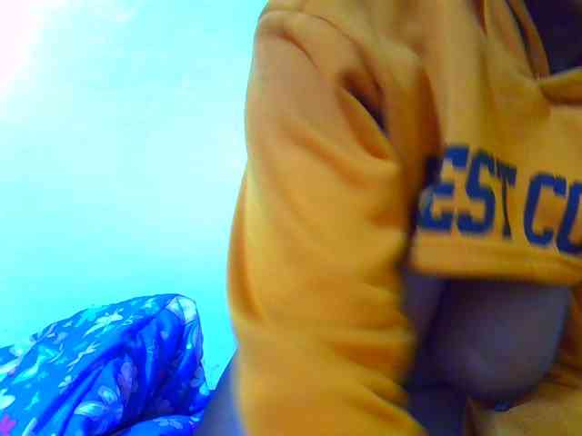 Molly-22 webcam