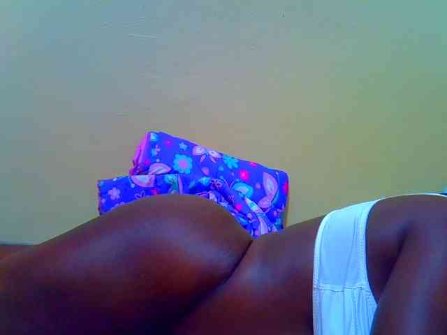 Molly-22 webcam