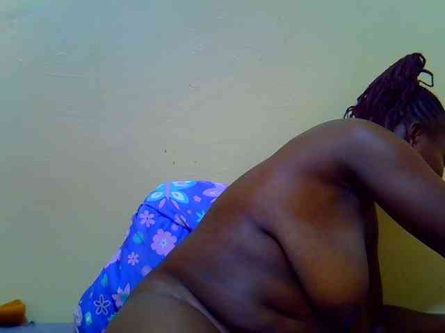 Molly-22 webcam