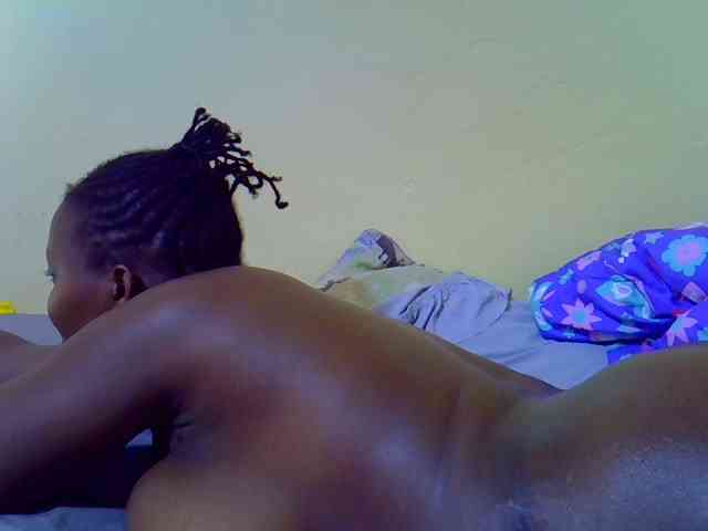 Molly-22 webcam