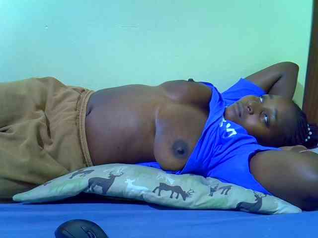 Molly-22 webcam