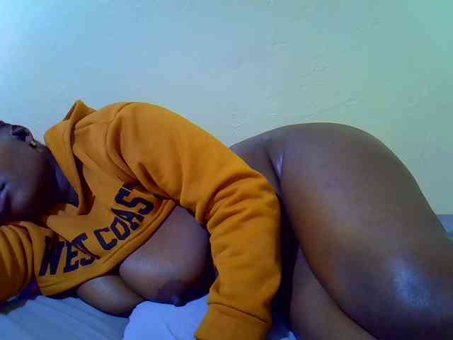 Molly-22 webcam