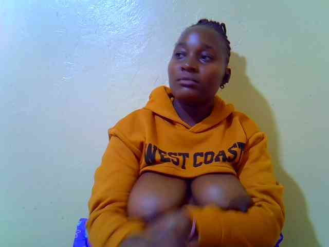 Molly-22 webcam