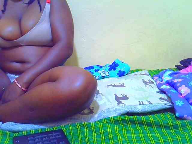 Molly-22 webcam