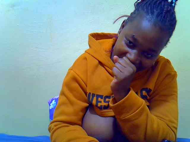 Molly-22 webcam