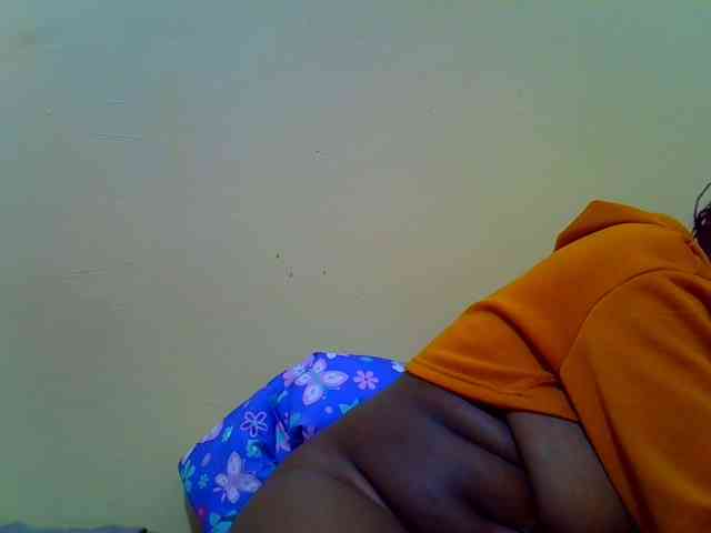 Molly-22 webcam