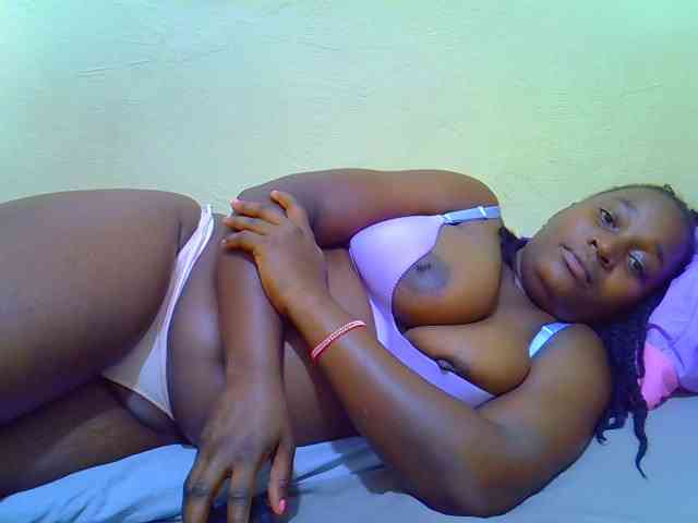 Molly-22 webcam