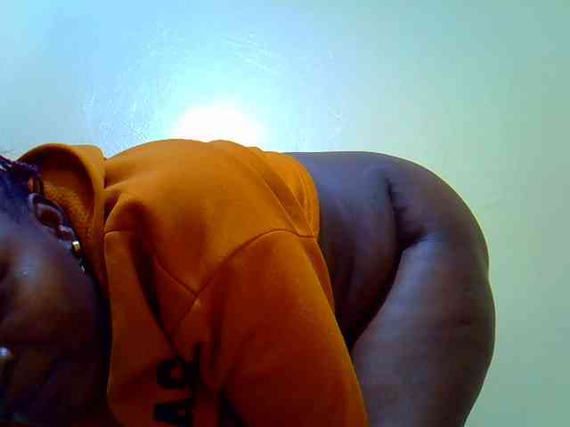 Molly-22 webcam