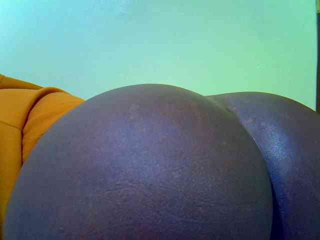 Molly-22 webcam