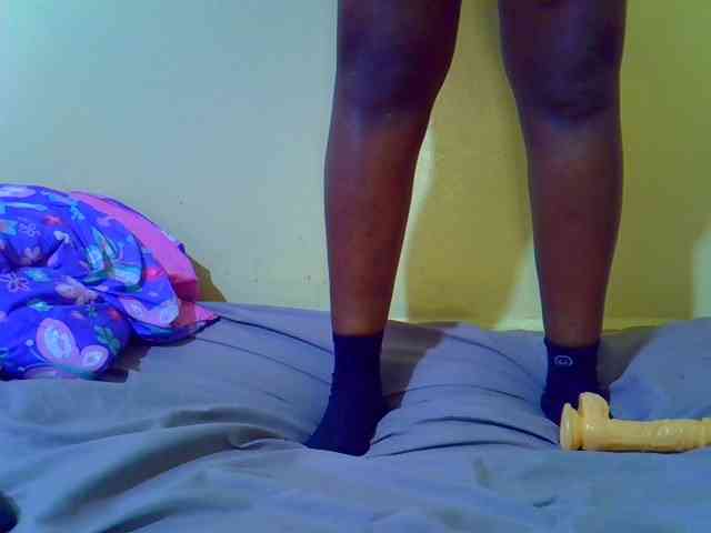 Molly-22 webcam