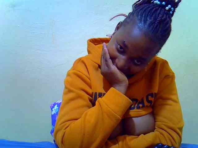 Molly-22 webcam
