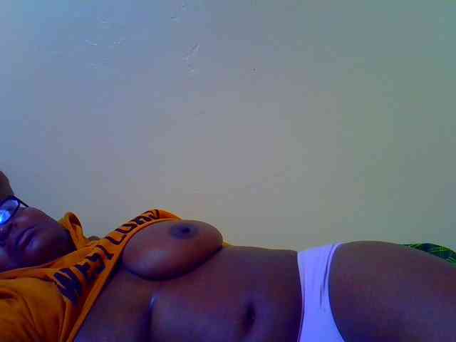 Molly-22 webcam
