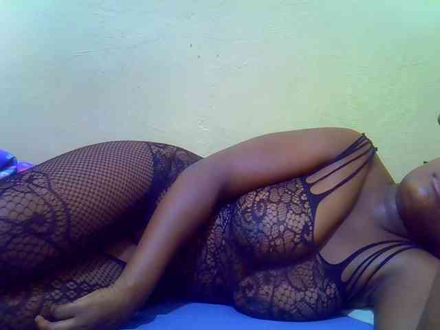 Molly-22 webcam