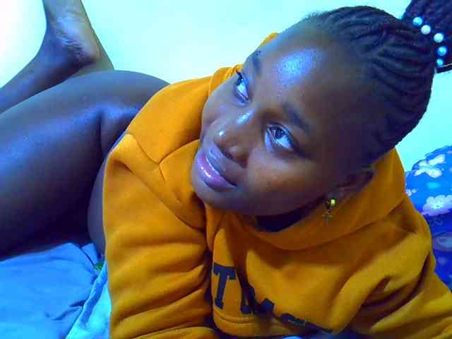 Molly-22 webcam