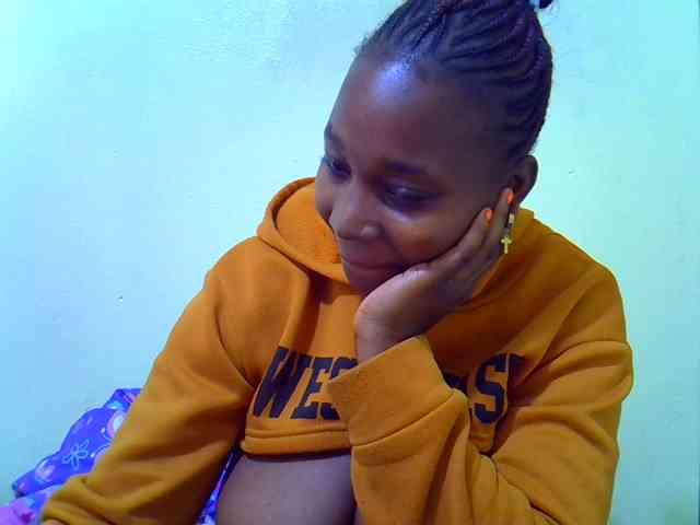Molly-22 webcam