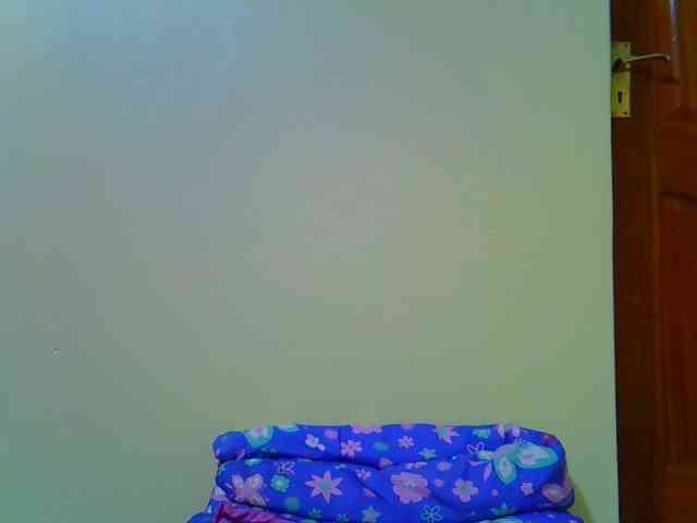 Molly-22 webcam
