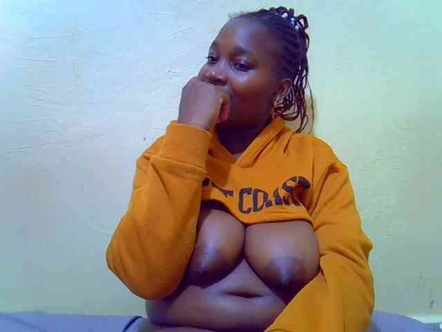 Molly-22 webcam