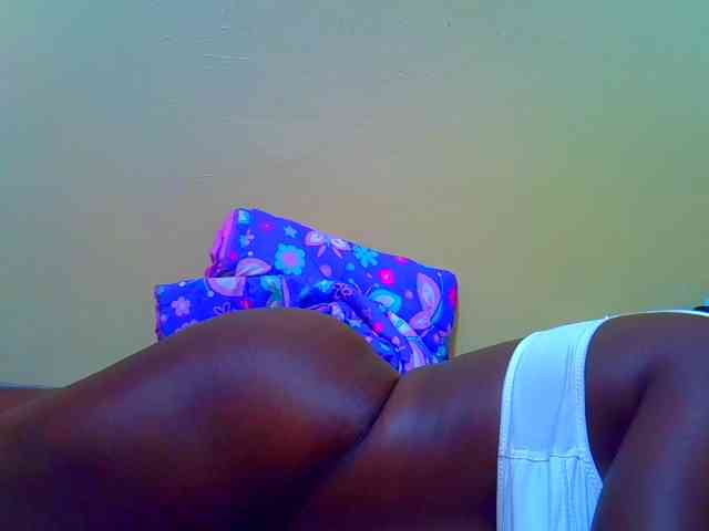 Molly-22 webcam