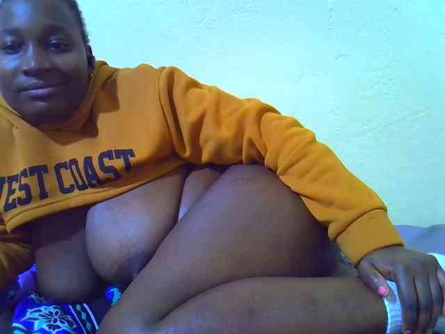 Molly-22 webcam