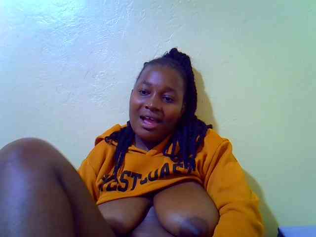 Molly-22 webcam