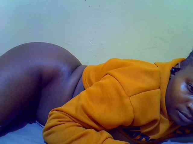 Molly-22 webcam