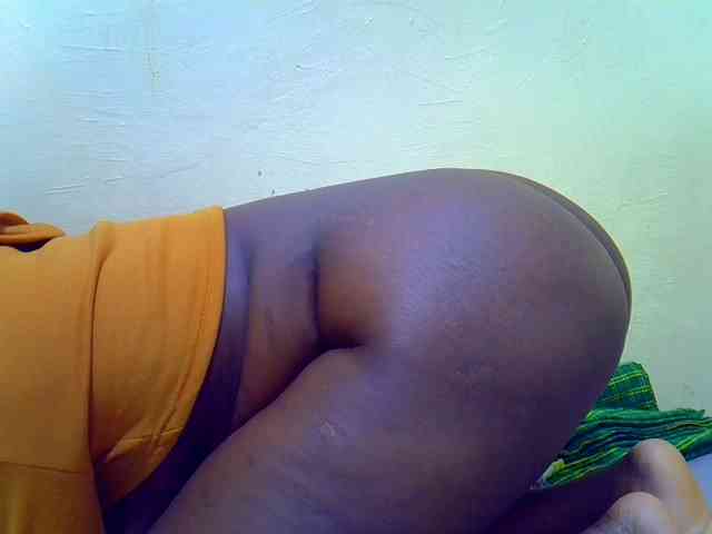 Molly-22 webcam