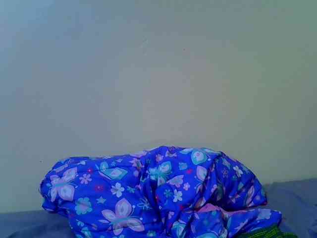Molly-22 webcam