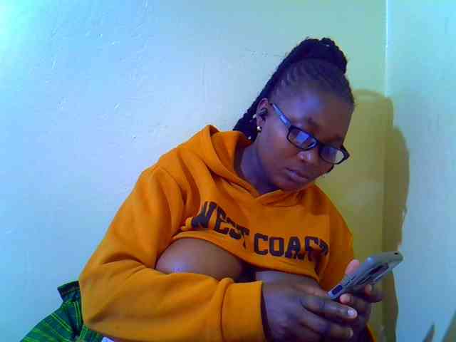 Molly-22 webcam
