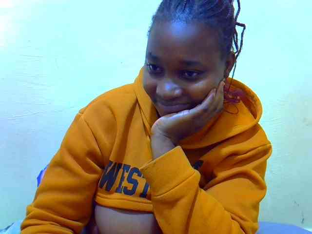 Molly-22 webcam
