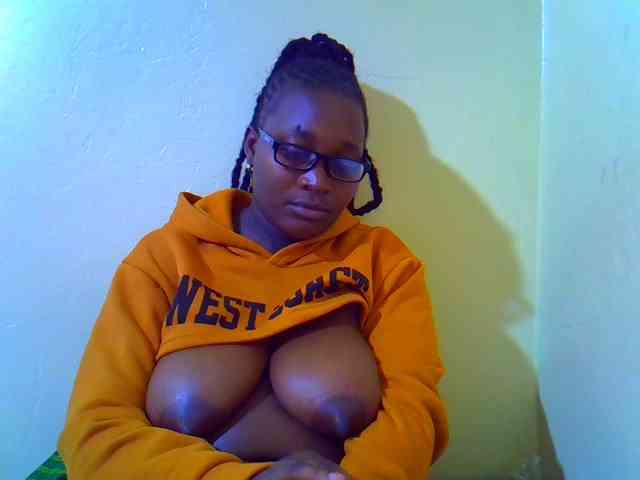 Molly-22 webcam