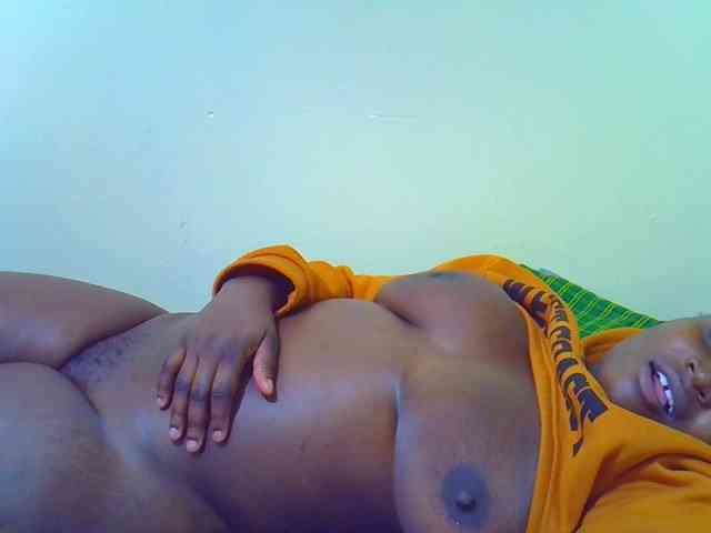 Molly-22 webcam