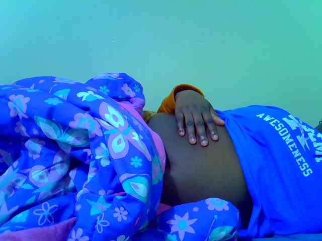 Molly-22 webcam