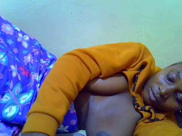 Molly-22 webcam