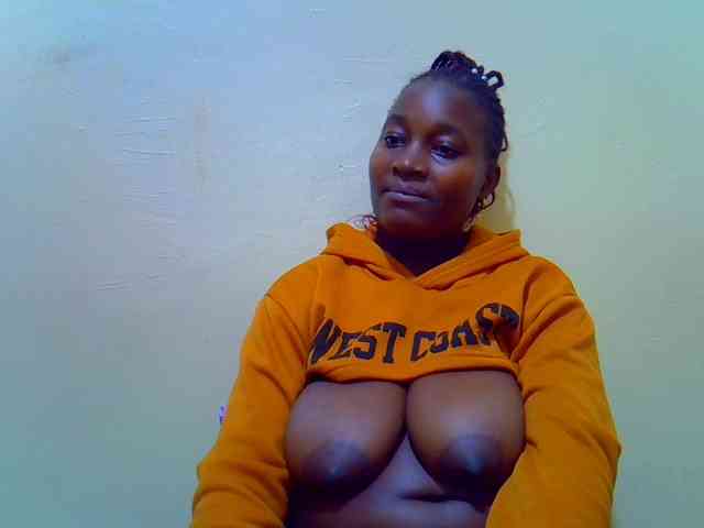 Molly-22 webcam