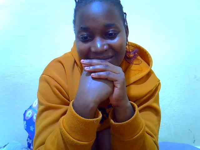 Molly-22 webcam