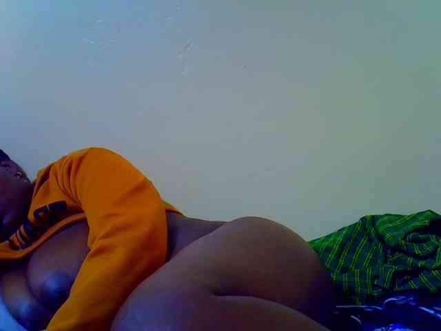 Molly-22 webcam