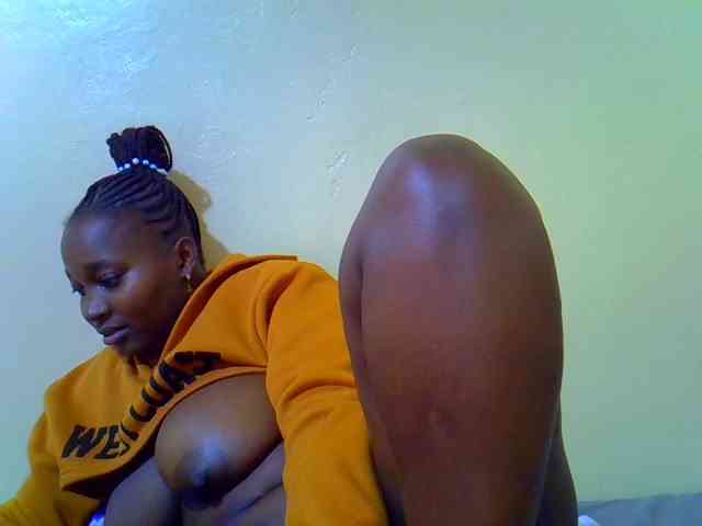 Molly-22 webcam