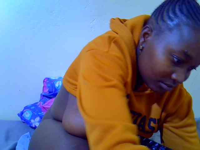 Molly-22 webcam
