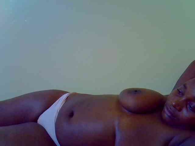 Molly-22 webcam