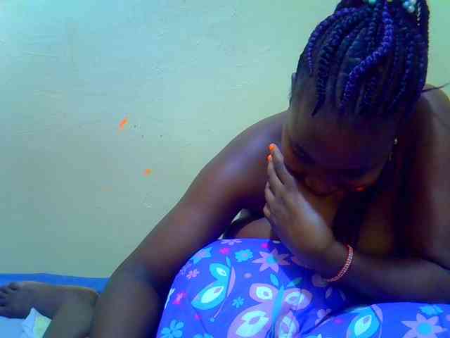 Molly-22 webcam